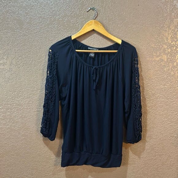 Chelsea & Theodore Women’s Small Blue Black 3/4 Sleeve Shirt - Picture 2 of 5